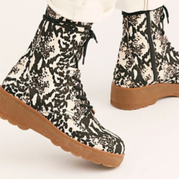 ❌Sold❌ Free People Taos Laced Snake Cow Hair Boot - Picture 15 of 16